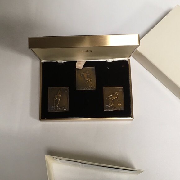 1976 Olympics Canada Post Bronze Medal Stamps Sculpture Set Stamps Soccer - Picture 2 of 2